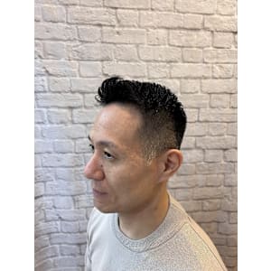 緩めアイロンパーマ×3mm刈り上げ【新宿/理容室/バーバー】