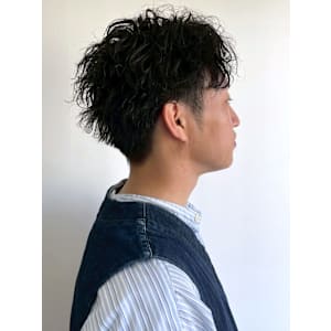 ツーブロックマッシュ ツイストスパイラルパーマ 黒髪