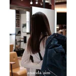 ブラウンベージュとサラサラロングヘア