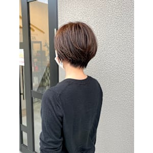 丸みショート×大人女子（白髪染め可）