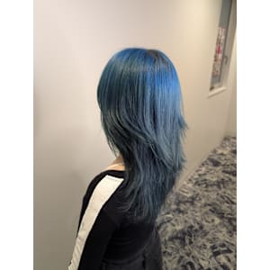 レイヤースタイルで動きのある仕上がりに - Bulansis Hair【ブランシス ヘアー】掲載中