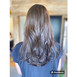 美髪・頭皮メンテナンスケアサロンRe:care×スタイル