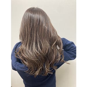 ブラウンベージュ