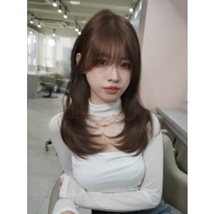 セミロング/レイヤースタイル/ハッシュカット