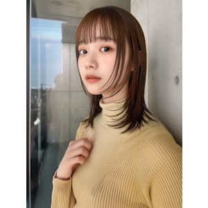 レイヤーカット　顔周り　ベージュブラウン　艶髪　20代30代