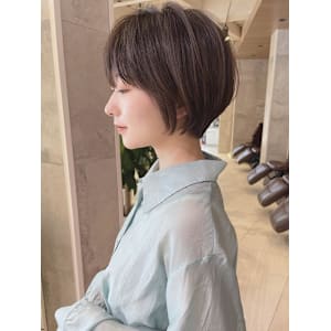 ショートボブ髪型30代40代50代前髪あり前髪無し面長丸顔