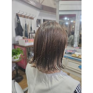 切りっぱなしボブ