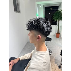 スペインカール×スキンフェード