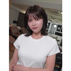 ミディアムレイヤー/レイヤーカット/顔周りレイヤー