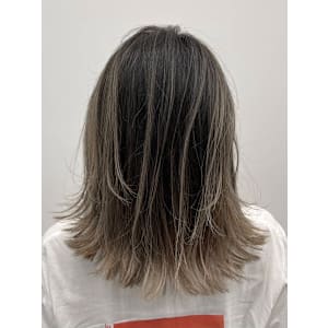 ホワイトベージュ