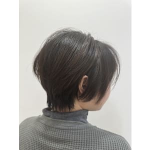 黒髪マッシュショートボブ
