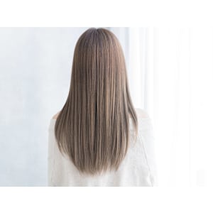 【S.BROOM天王寺店】ベージュ系でナチュラルストレート