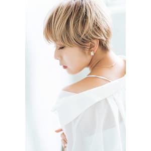 【S.BROOM天王寺店】ショート×ハイトーンべージュ