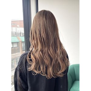 《kitin吉祥寺》ハイトーン ミルクティーベージュ