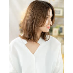かきあげバングくびれひし形レイヤーカット　細めハイライト