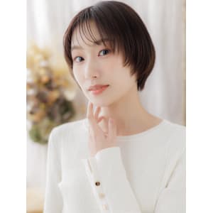 小顔シースルーバングショートカットレイヤー　マロンベージュ