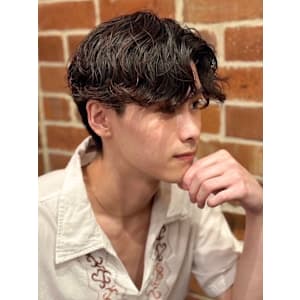 センターパート×パーマ