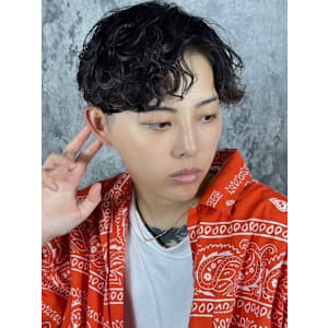 2024年夏最新！スキンフェード×パーマ