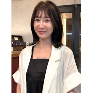 艶髪 髪質改善 顔周りカット 外ハネ ナチュラルブラウン 