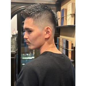 フェードスパイキーショート