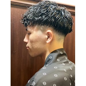 ツーブロックショート×無造作パーマ