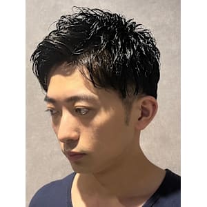 ツーブロックアップバングスタイル