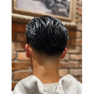 ポンパドール×テーパーフェード