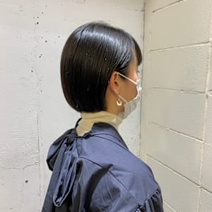 切りっぱなしボブ×ナチュラルブラックカラー