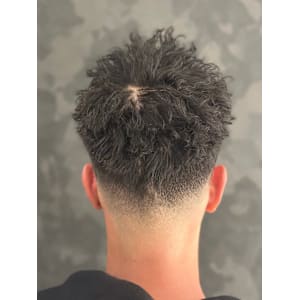 ハードツイスト - HIRO GINZA 新橋店【理容室】【ヒロギンザシンバシテン】掲載中