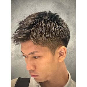 刈り上げショートスタイル