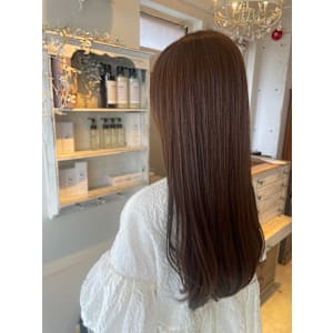 LOREN＊うねりに悩んでいる方にオススメのストレートヘア 