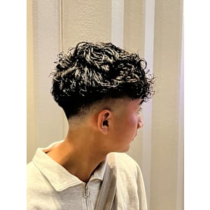 スペインカール×スキンフェード