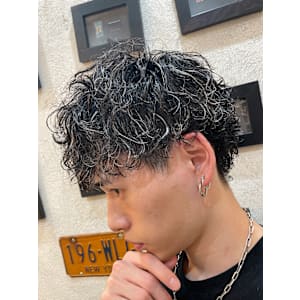 マッシュヘア×ツイストスパイラルパーマ