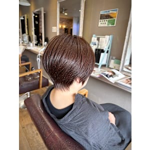 大人ショート細めハイライト白髪ぼかしくすみカラー40代50代