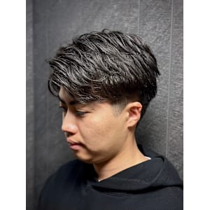 センターパート×ナチュラルスタイル