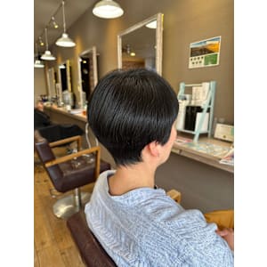 大人ショート細めハイライト白髪ぼかしくすみカラー40代50代