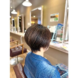 大人ショート細めハイライト白髪ぼかしくすみカラー40代50代