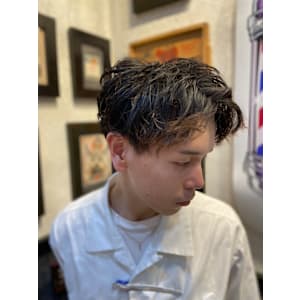 スパイラルパーマ×ツーブロック