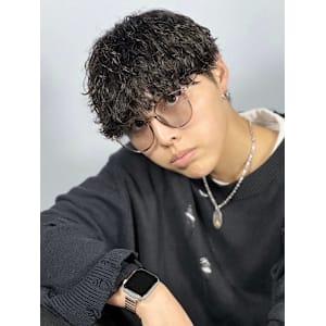 【2024年冬】ツイストスパイラルパーマ×前下がり