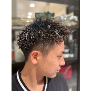 ツイストパーマ×ホワイトメッシュ