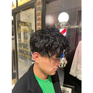 無造作パーマスタイル