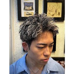 スパイキーショート