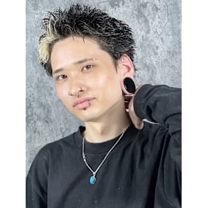 ワンポイントメッシュ×スパイキーショート