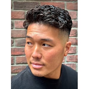 フェードスタイル×ナチュラルパーマ