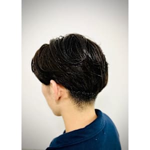 センターパートスタイル