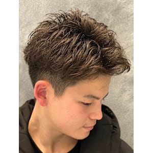 スパイキーショート