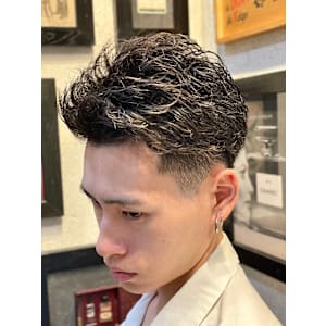 かきあげスパイキーショート×ツイストパーマ