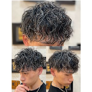 大人気ツイストスパイラルパーマ