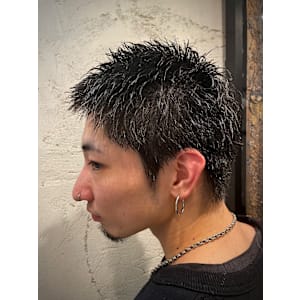 漢の短髪スタイル