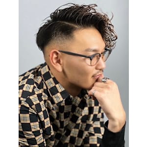 スキンフェード×パーマ